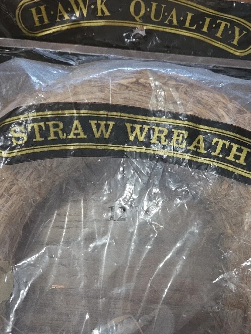 Unopened Straw Wreath 12